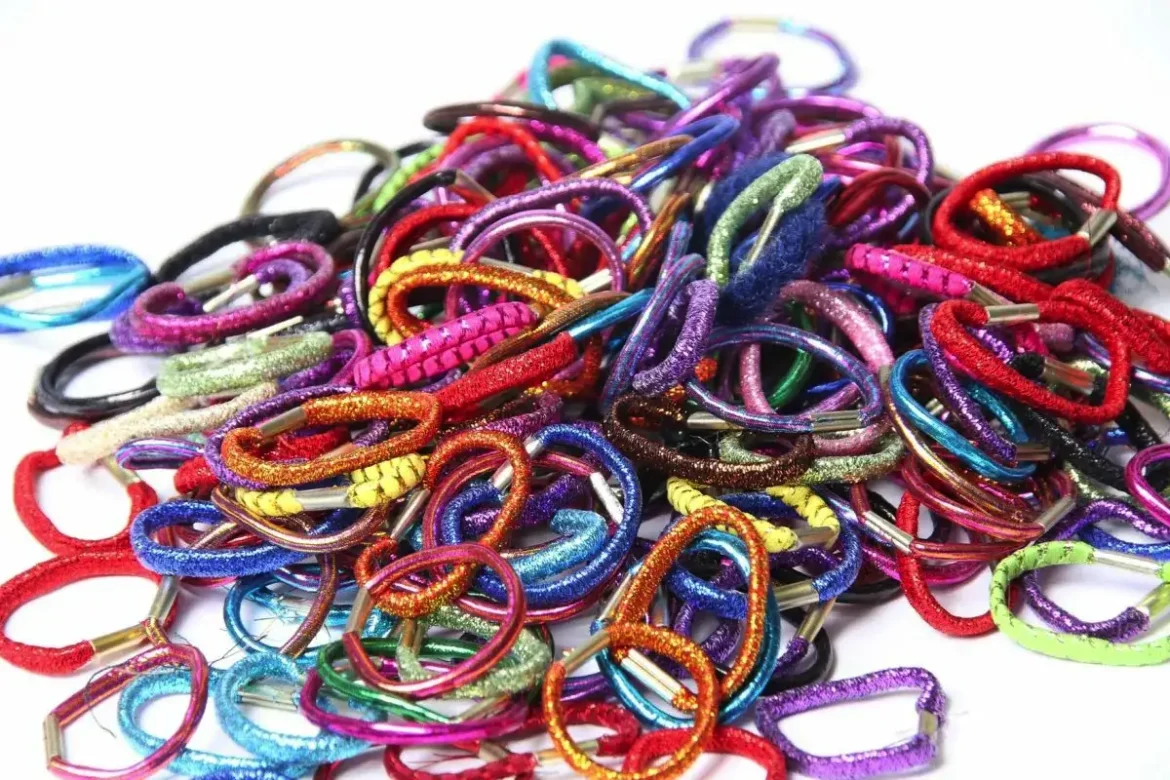 varnostne zapirala za vrata1 Kako iz starih elastik za lase narediti varnostne zapirala za vrata