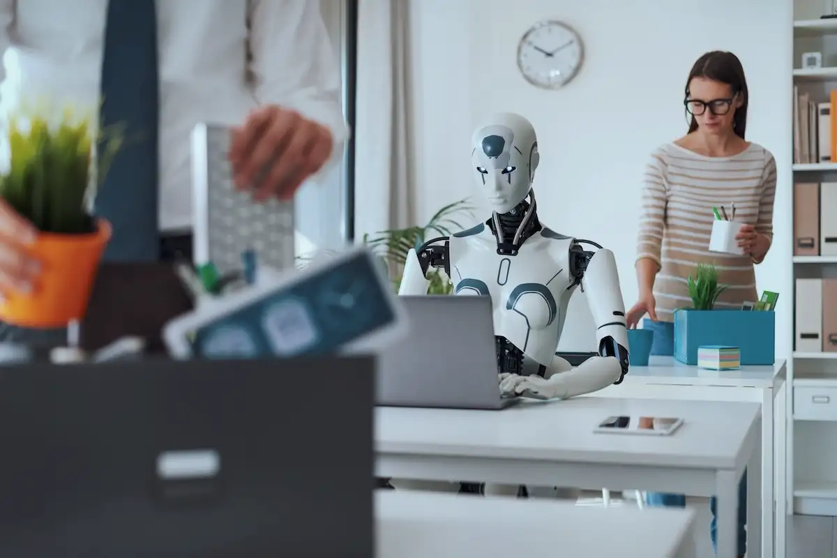 Umetna inteligenca ne bo nadomestila vseh: katere visoko plačane poklice bo preživela UI