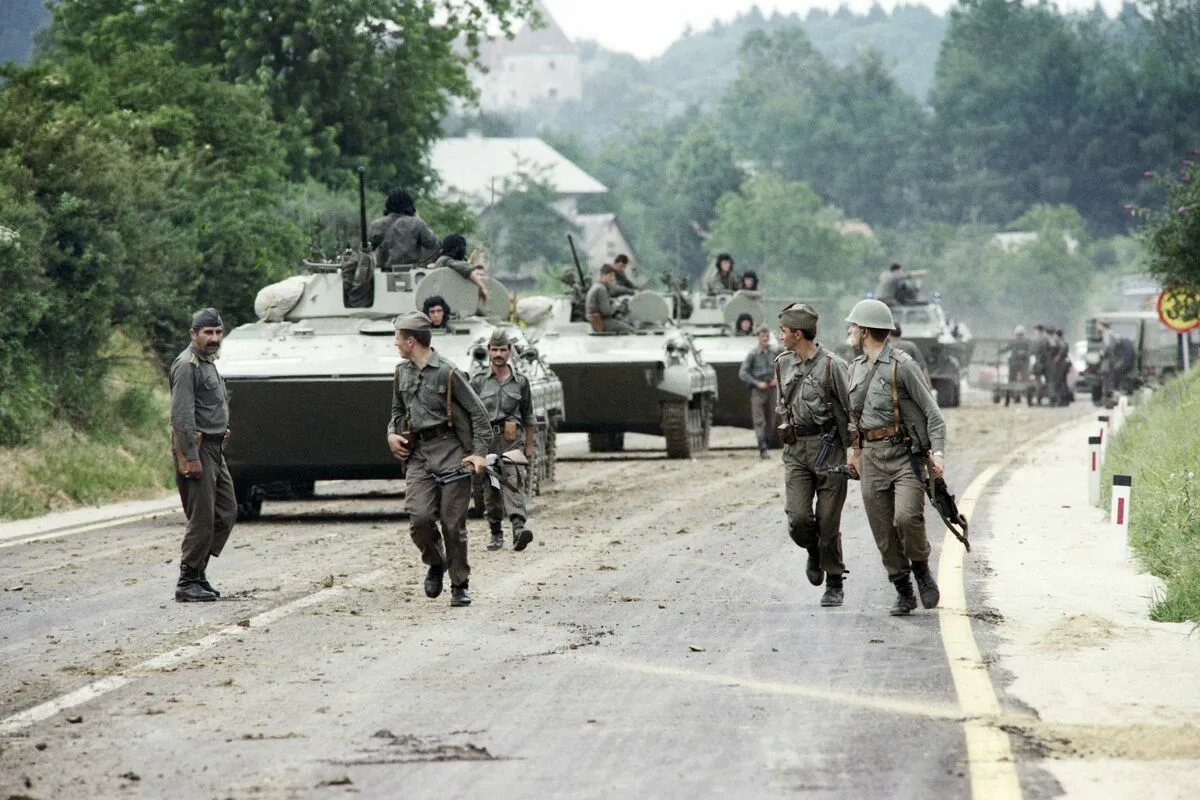 Kako je Slovenija postala prva država z neodvisnostjo v 10 dneh: skrivnost "vojne za svobodo" 1991