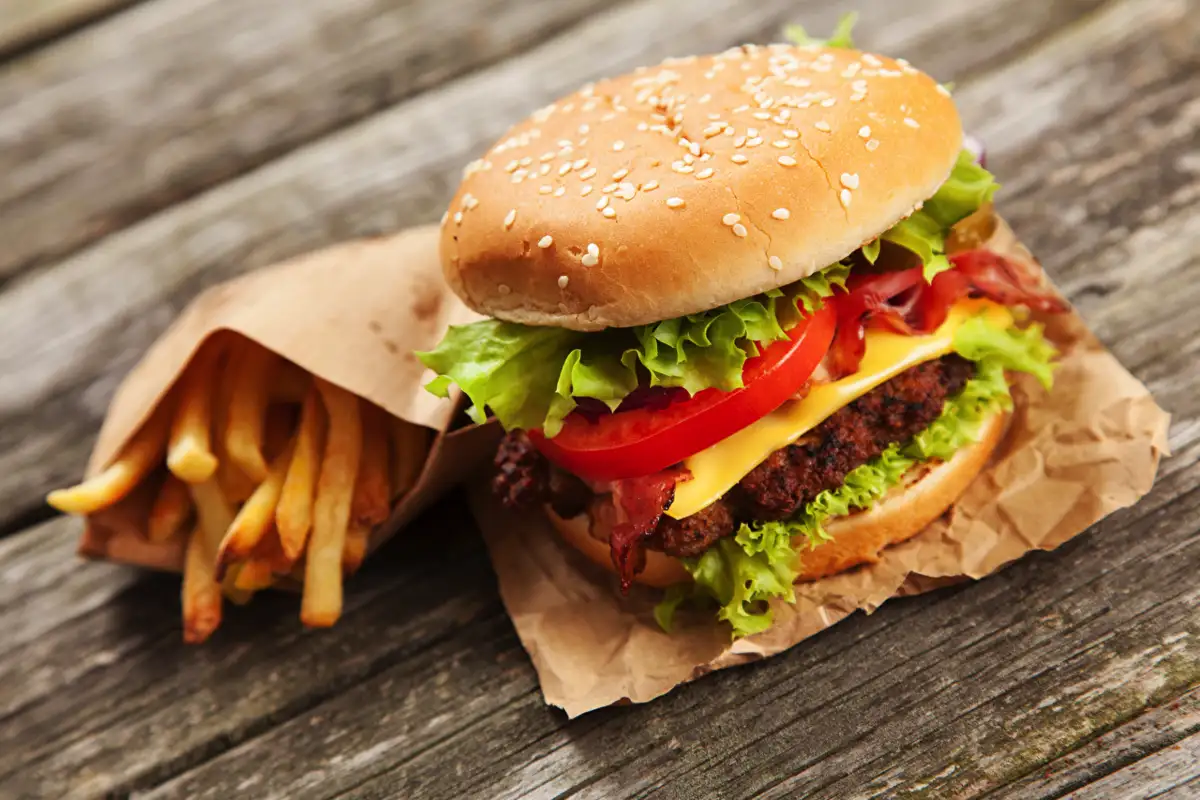 Možgani: Pet živil, ki se jim morate izogniti za 100-odstotno zdravje, glede na znanstveno študijo