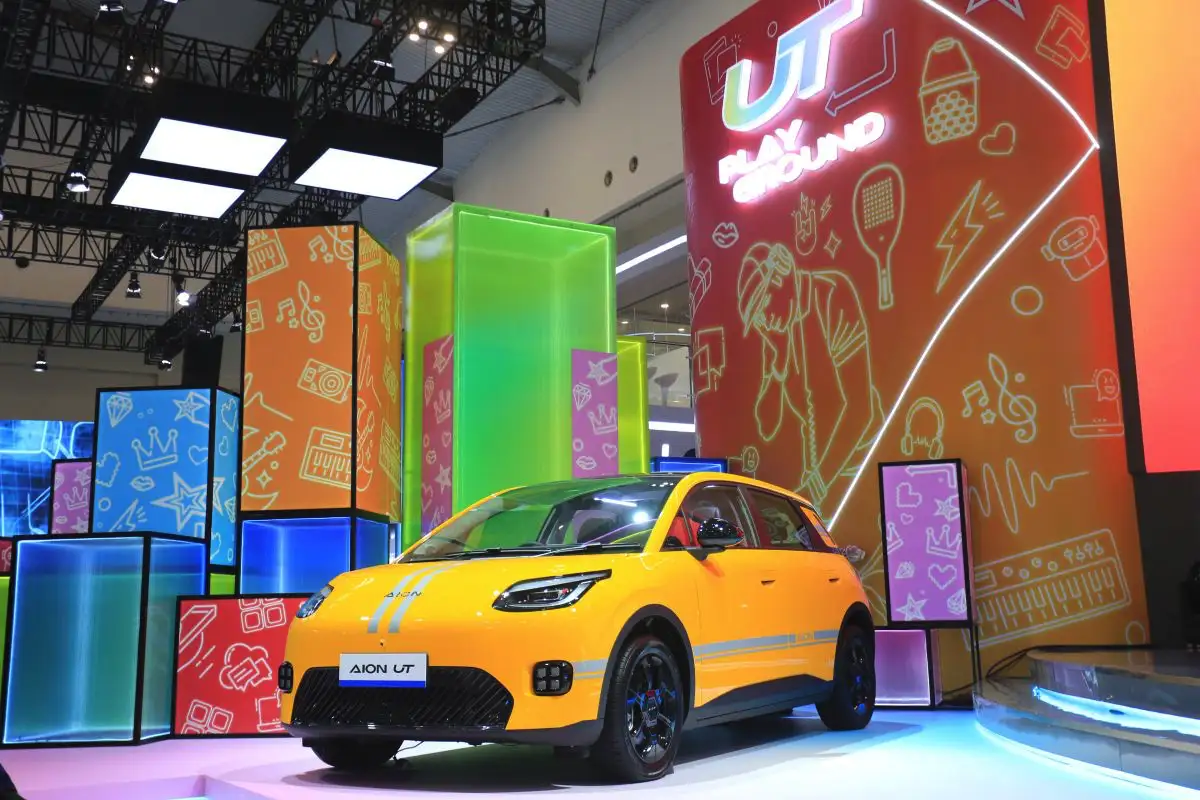 Aion UT Super: Električni avtomobil, ki se prodaja samo prek spleta in se polni v 99 sekundah