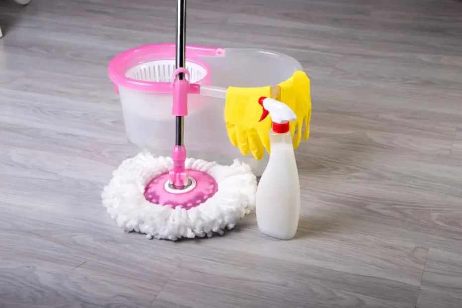 Aroma v stanovanju: 7 preprostih dodatkov k vodi za pomivanje tal, ki naredijo dom dišeč kot pomlad