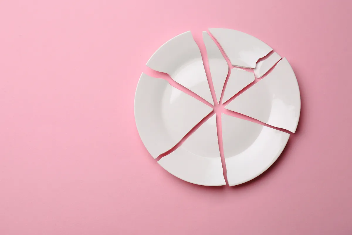 Kaj pomeni, če se stvari v hiši lomijo: Po Feng Shuiju