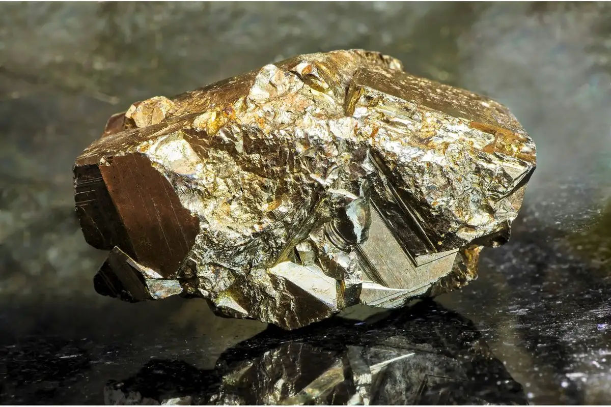 Postavite ta kamen pred vrata doma: za kaj služi po Feng Shuiju