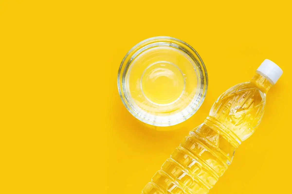 Kako očistiti kuhalne plošče brez detergenta in sode: Domača mešanica brez napora