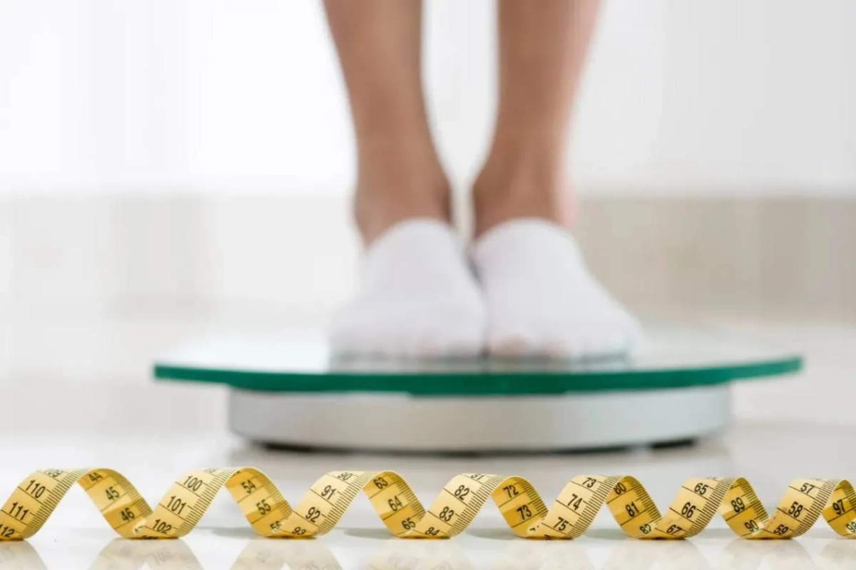 Japonski trik “hara hachi bu”: jejte do 80 % sitosti in živite dlje, lažje, srečneje – brez štetja kalorij, odrekanja ali diete