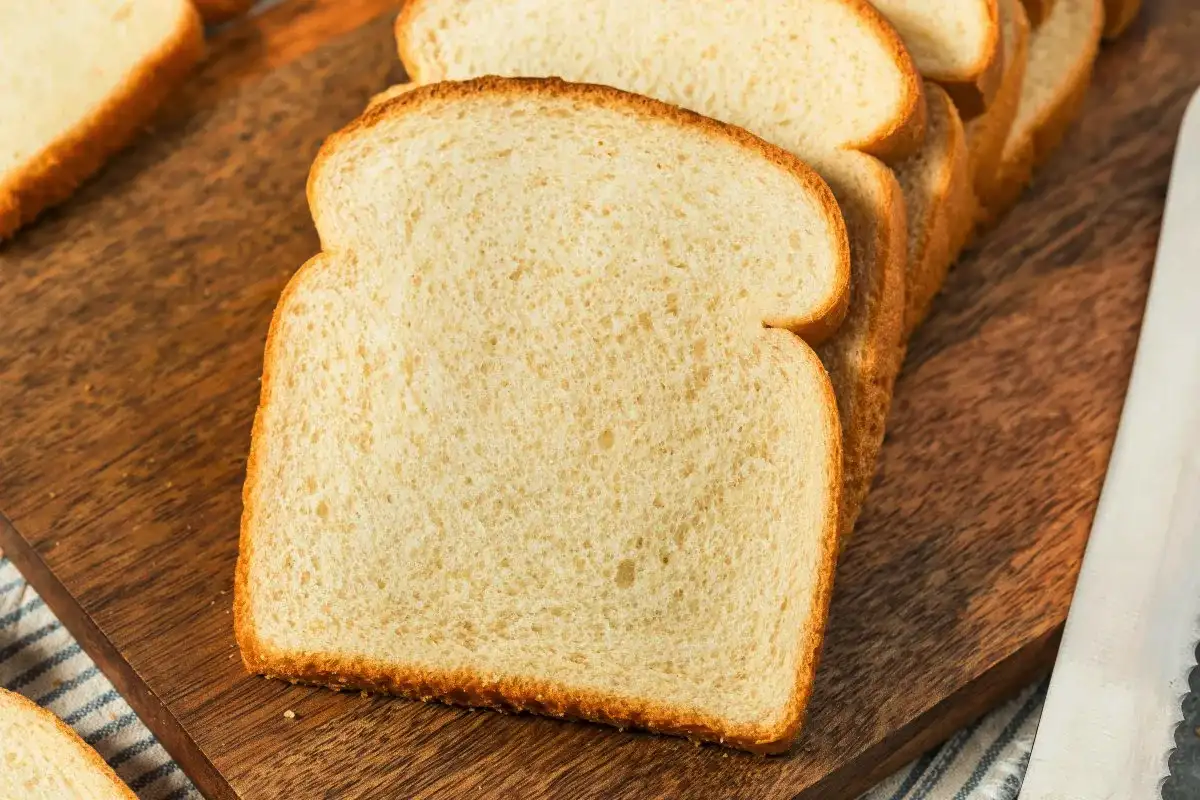 5 živil, ki jih po 50. letu raje močno omejiš – tvoj organizem ti bo resnično hvaležen