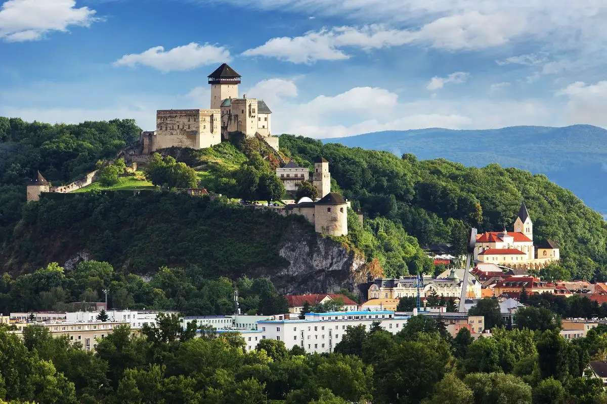 5 "zločinsko" podcenjenih mest v Evropi za dopust 2026 – kjer ni gneče, a je čarobno