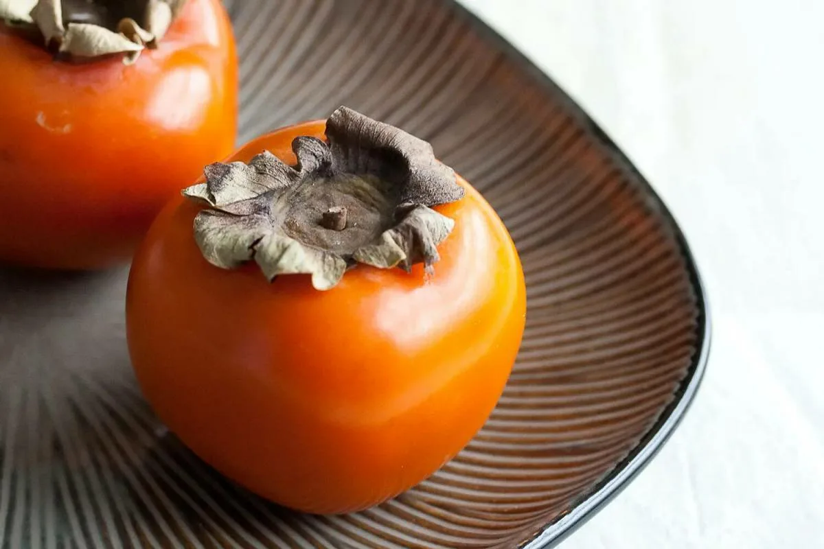 Sadje, ki je idealno za jesen: pomlajuje obraz in izboljšuje kožo