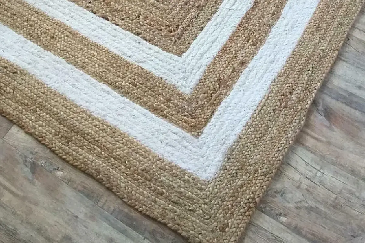 Poslovite se od preprog v dnevni sobi: Nova trendovska zamenjava