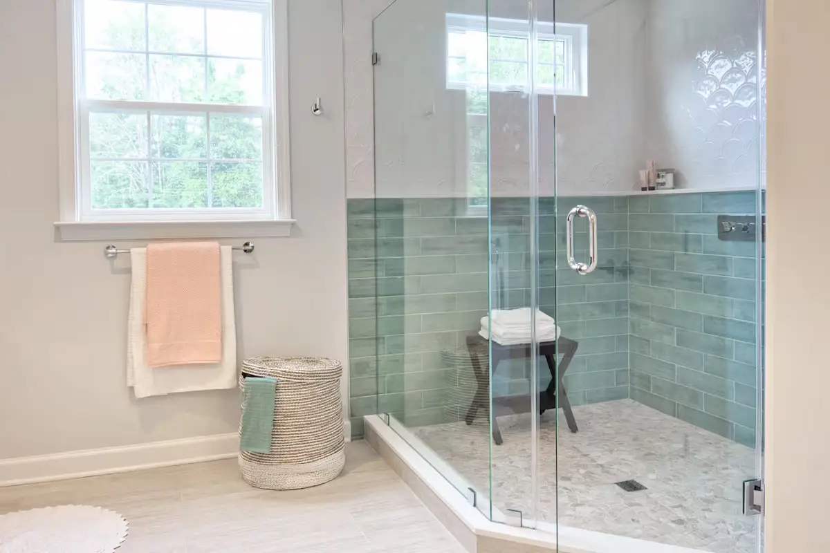 Odstranite kad in vgradite to: Najboljša prenova za kopalnico po mnenju strokovnjakinje