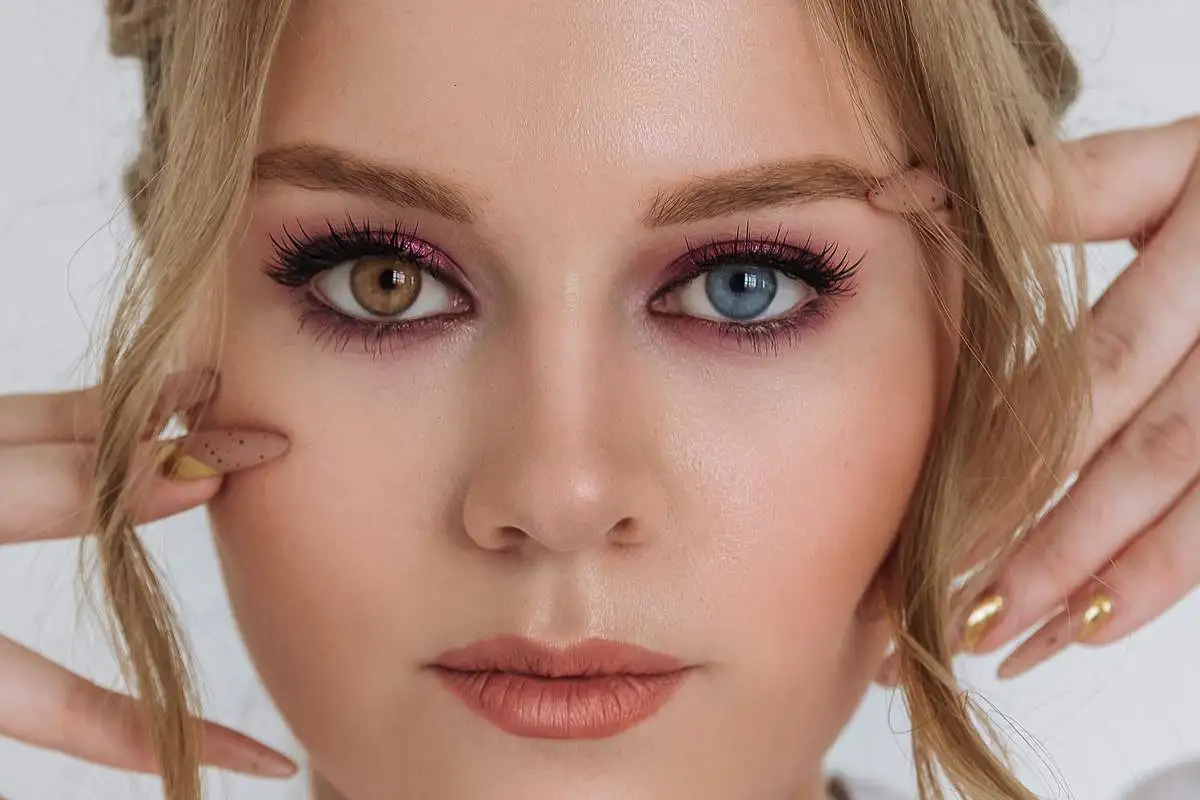 Ali Je Možna Sprememba Barve Oči in Ali Je To Nevarno? Kaj Pravi Znanost