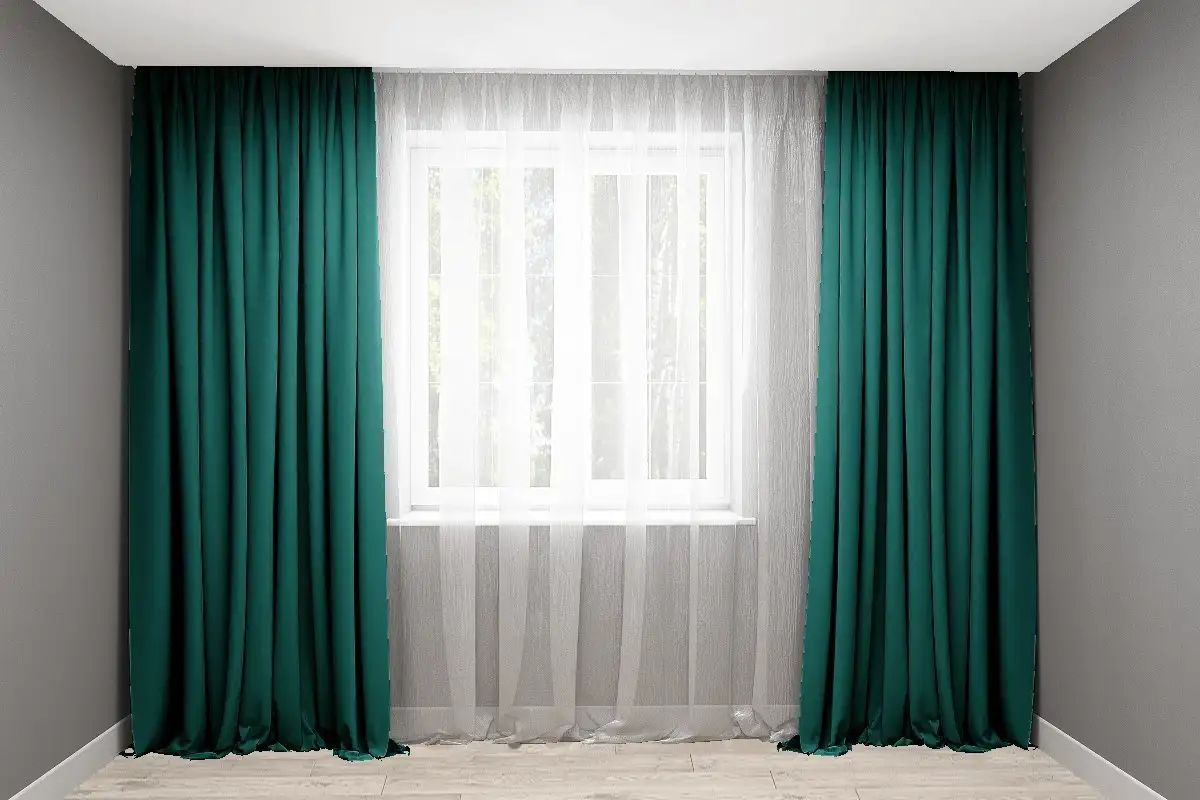 Težke zavese so iz mode v sodobnih dnevnih sobah: trend, ki prinaša svetlobo in prostornost