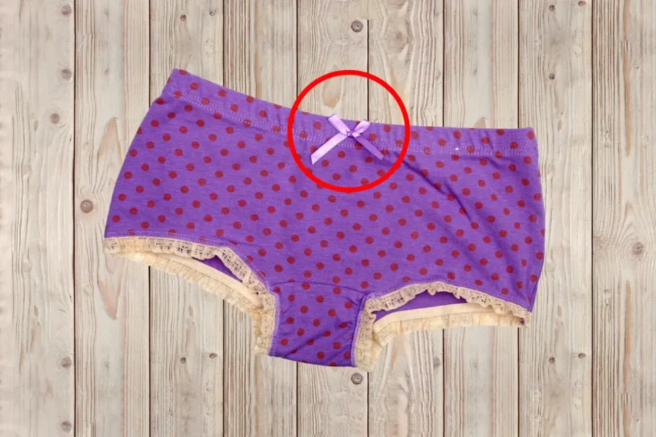 Zakaj ima skoraj vsaka ženska spodnjica spredaj tisti majhen pentljico?