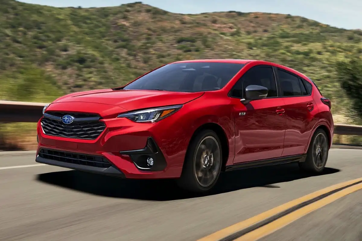 Top 10 avtomobilskih presenečenj 2026: kdo je osvojil prestol zanesljivosti in kdo je tone v stroških popravil