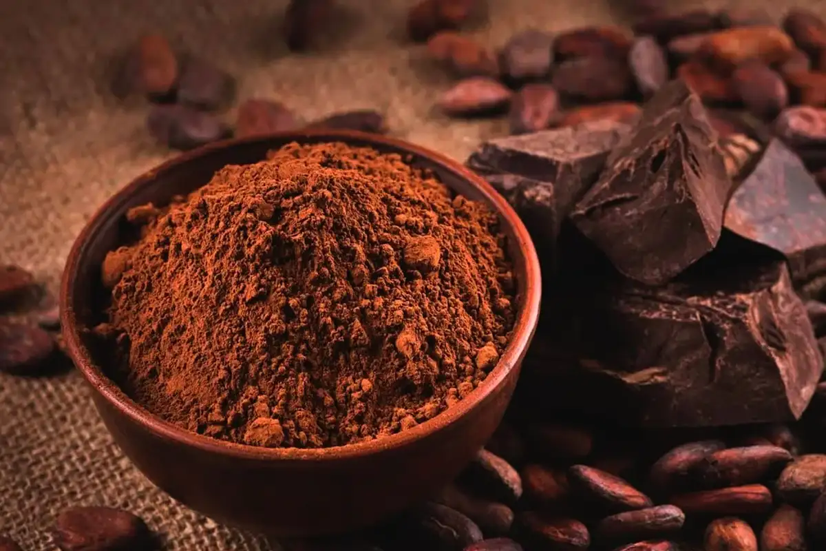 Najbolj puhasta čokoladna torta brez pečice in brez mešalnika – uspe 100 %, v ponvi je gotova v eni uri