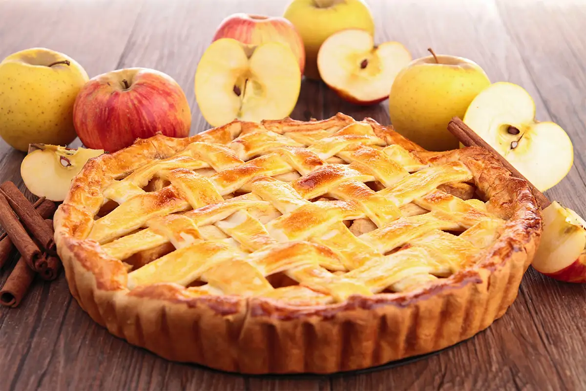 Jabolčna torta z mešalnikom: sočna in nikoli suha