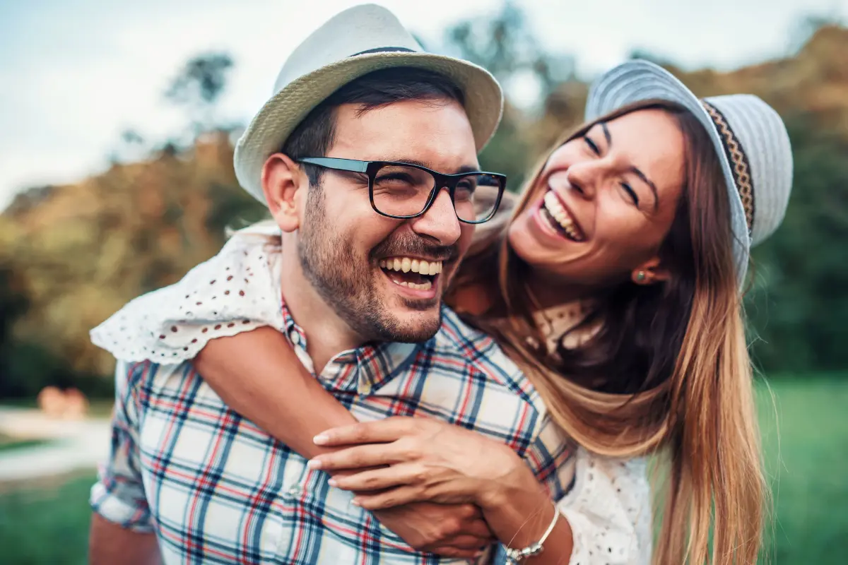 Trije znaki, da ima vaš partner zares neverjetno srečo, ker je izbral prav vas