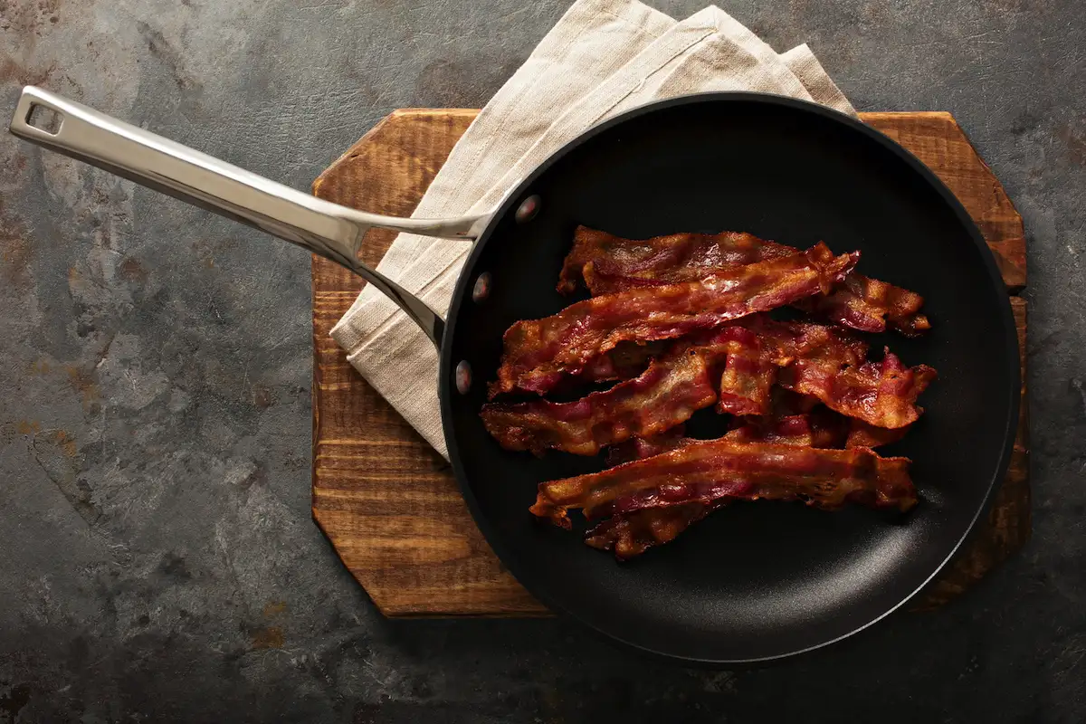 Pozabite na zdrob in kruh: dodajte v mleto meso to sestavino – polpeti bodo sočni in nežni