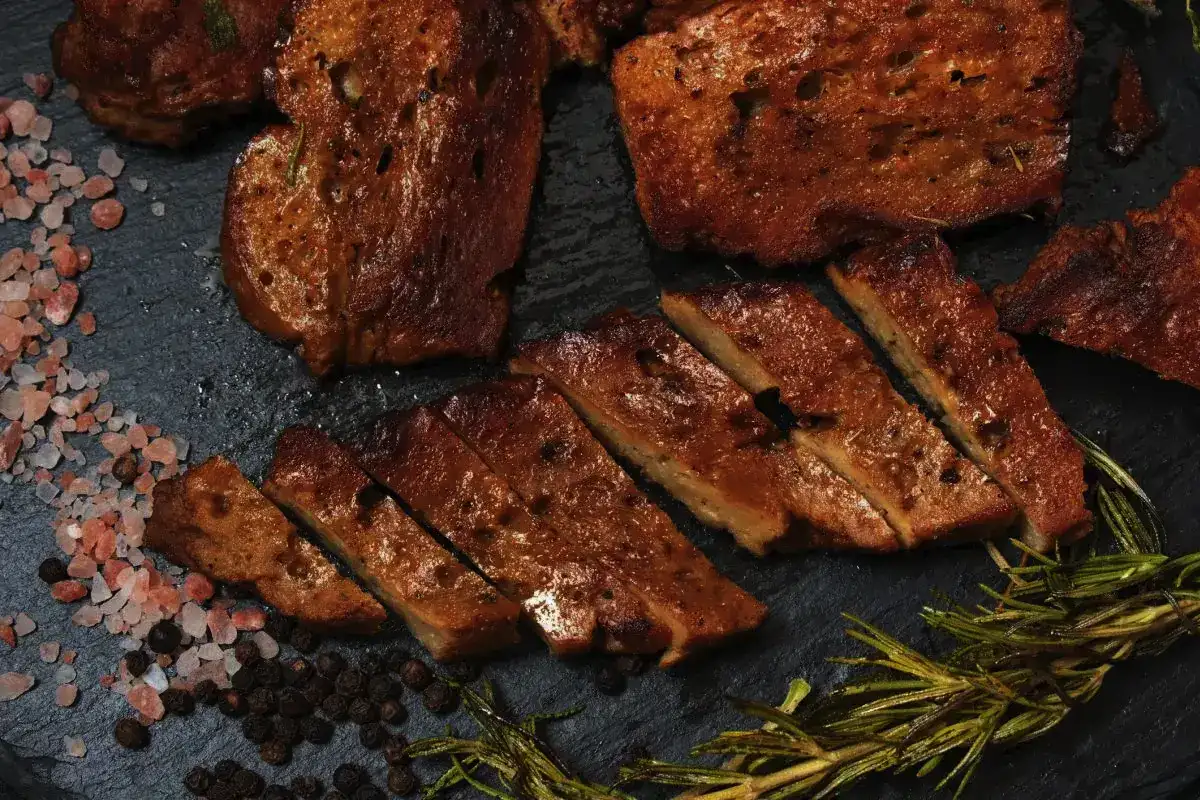 Kako zapolniti dnevno potrebo po beljakovinah, ne da bi vsak dan jedli samo piščančje prsi?