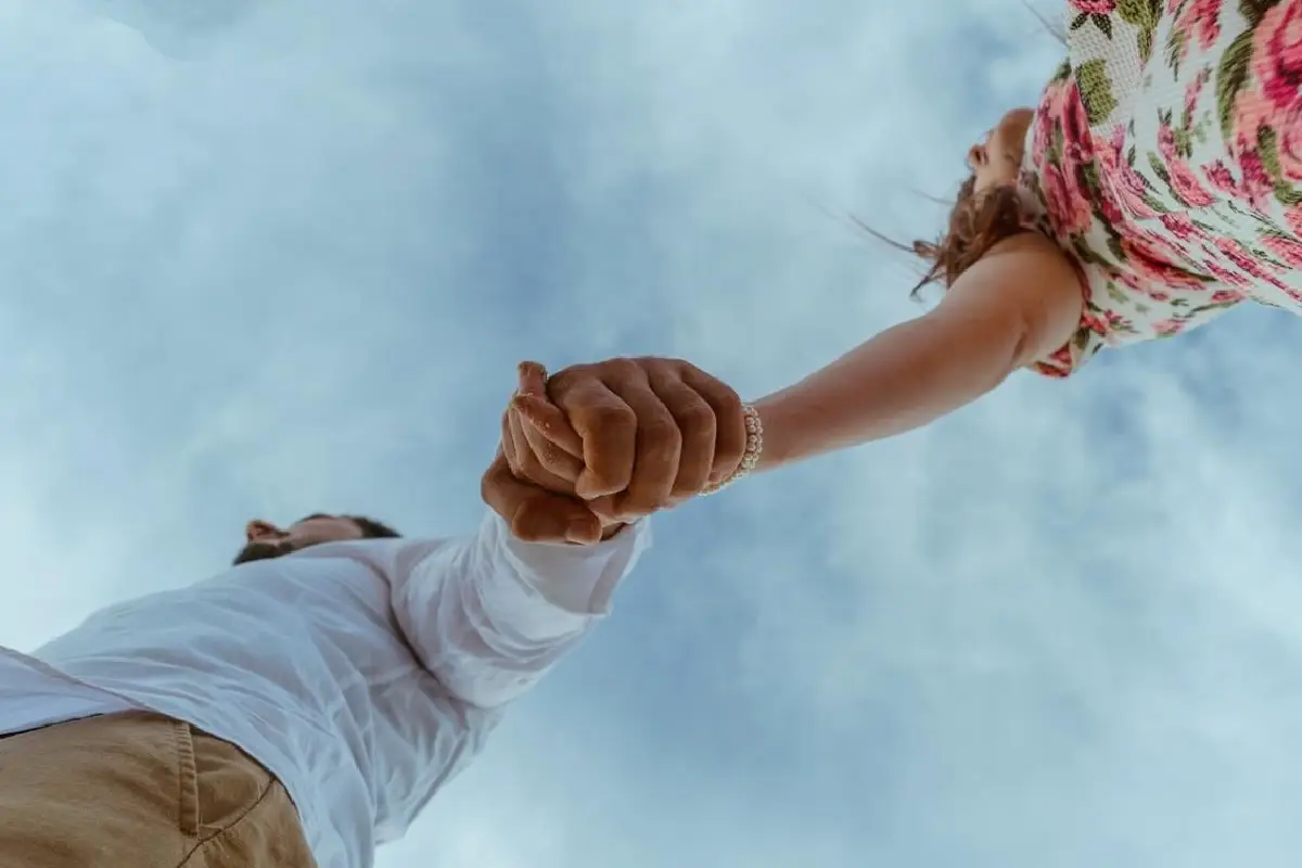 Pozabite na strast in rdeče vrtnice: to je edina stvar, ki v resnici drži par skupaj 30, 40 ali 50 let